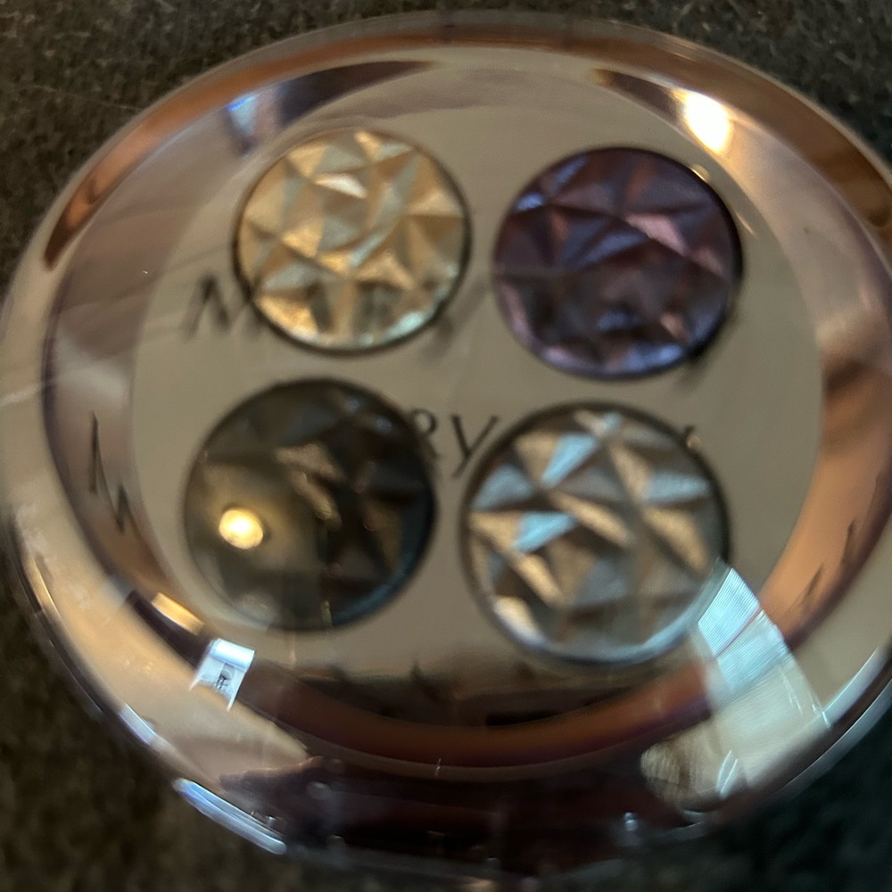 Mary Kay Creme Eyeshadow Pallet